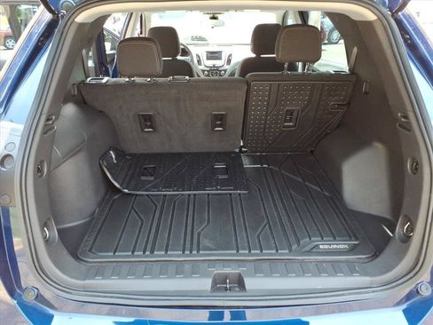 Used 2022 Chevrolet Equinox LS w/ LPO, Floor Liner Package FWD image 18