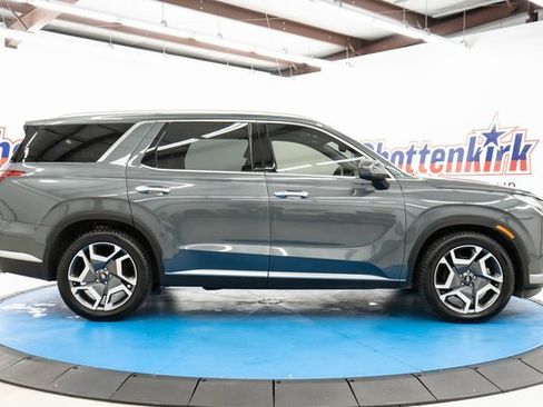 Used 2023 Hyundai Palisade SEL image 13