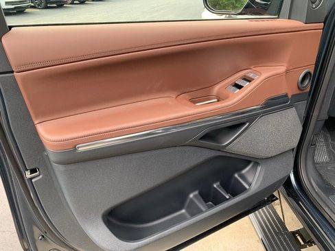 New 2026 Lincoln Navigator Reserve AWD/4WD image 19