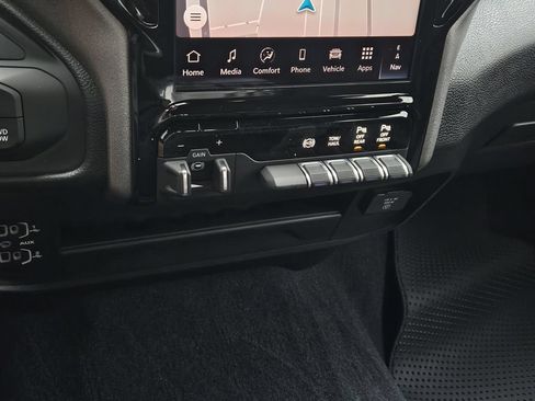 New 2026 RAM 2500 Tradesman AWD/4WD image 18