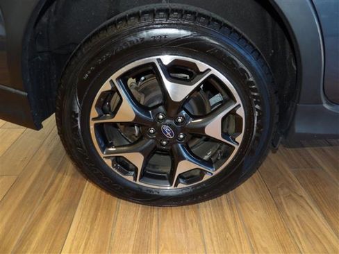 Used 2020 Subaru Crosstrek 2.0i Premium image 5