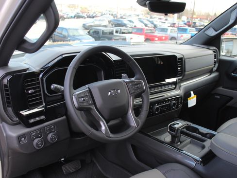 New 2026 Chevrolet Silverado 1500 ZR2 image 11