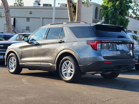 Used 2026 Ford Explorer Active RWD image 2
