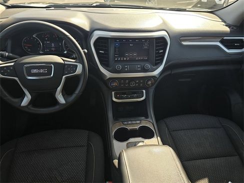 Used 2022 GMC Acadia SLE image 15