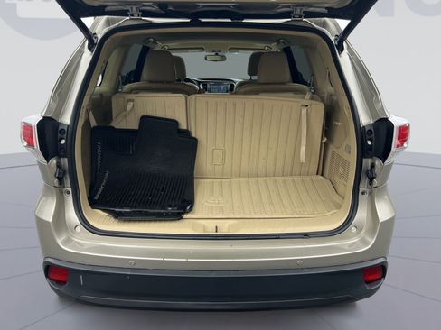 Used 2016 Toyota Highlander Limited image 27