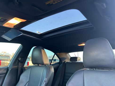 Used 2017 Lexus IS 350 image 30