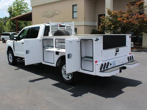 Used 2025 Ford F350 XLT AWD/4WD image 18