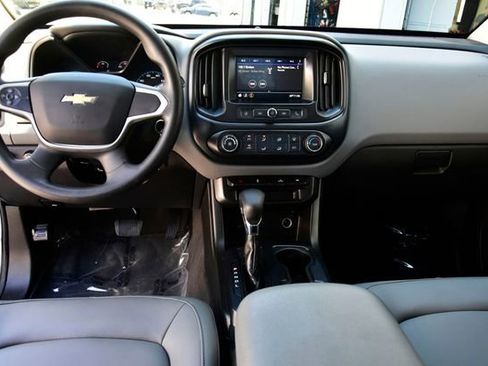 Used 2022 Chevrolet Colorado W/T w/ WT Convenience Package AWD/4WD image 14