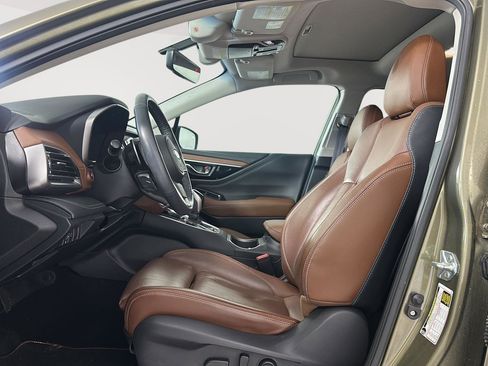 Used 2022 Subaru Outback Touring AWD/4WD image 5