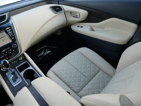 Used 2024 Nissan Murano Platinum w/ Cargo Package image 11