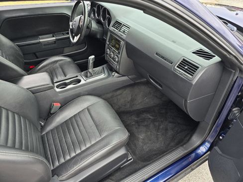 Used 2013 Dodge Challenger R/T image 13