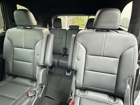 Used 2024 GMC Acadia Elevation image 10