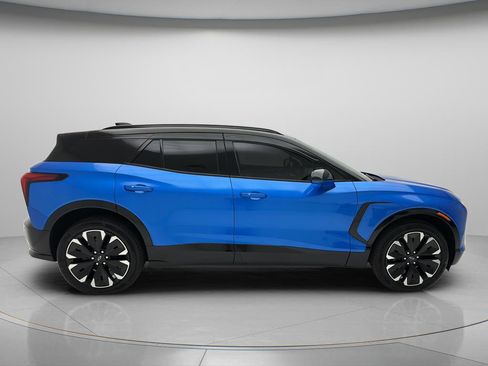 Used 2025 Chevrolet Blazer EV RS AWD/4WD image 4