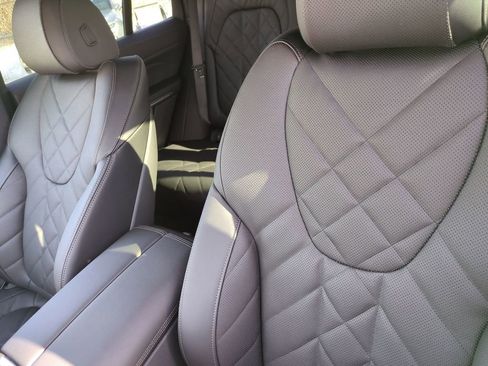 New 2026 BMW X5 xDrive40i w/ Premium Package image 17