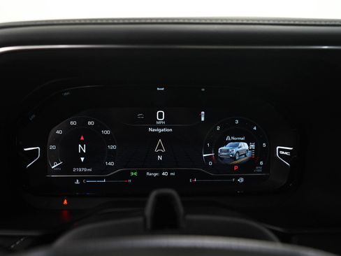 Used 2024 GMC Yukon Denali Ultimate AWD/4WD image 31