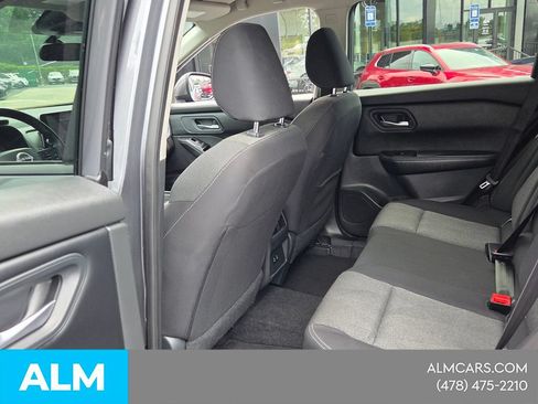 Used 2025 Nissan Rogue SV FWD image 8