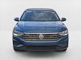 Used 2020 Volkswagen Jetta SE image 2