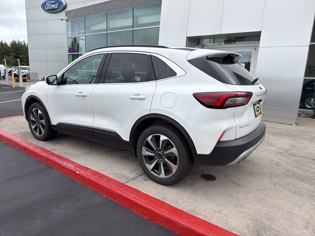 Used 2024 Ford Escape Platinum AWD/4WD image 2