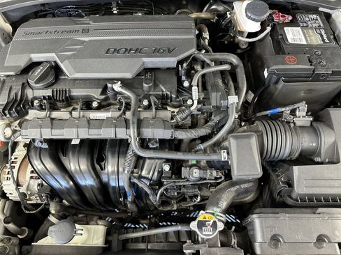 Used 2022 Hyundai Elantra SEL FWD image 28