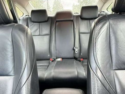 Used 2017 Toyota Avalon Limited w/ Carpet Mat Package FWD image 4