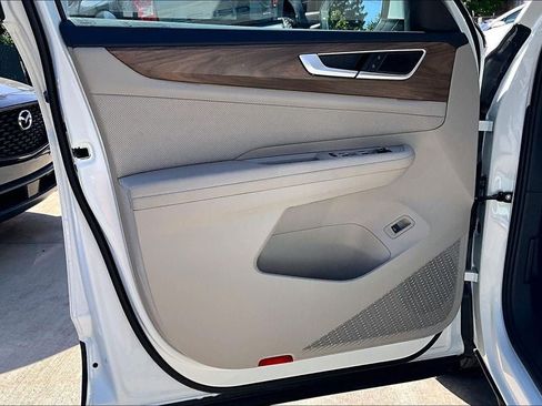 Certified 2026 Volkswagen Atlas SE w/ Panoramic Sunroof Package FWD image 26