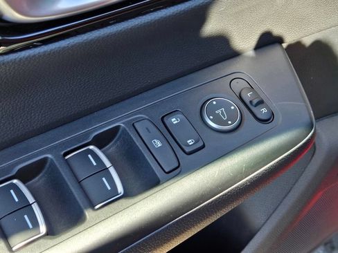 Used 2023 Honda CR-V EX-L image 16