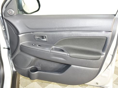 Used 2024 Mitsubishi Outlander Sport SE AWD/4WD image 29