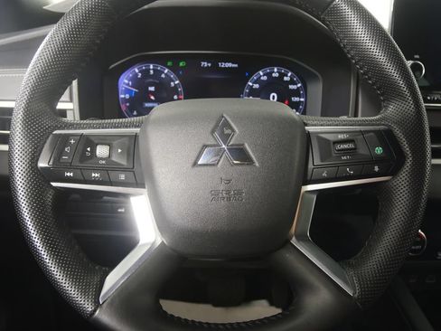 Used 2023 Mitsubishi Outlander SE Black Edition AWD/4WD image 18