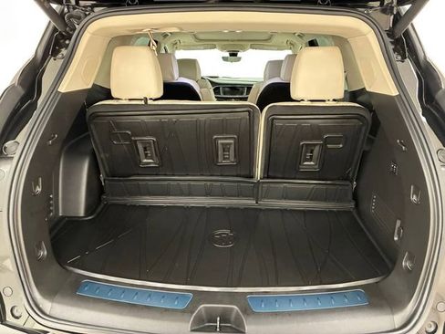Used 2024 Buick Enclave Avenir w/ Avenir Technology Package image 17