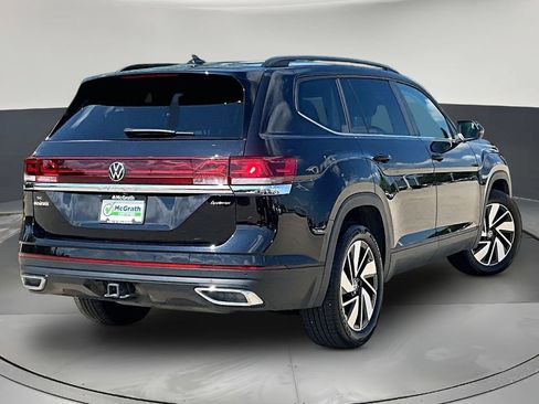 Used 2025 Volkswagen Atlas SE AWD/4WD image 7