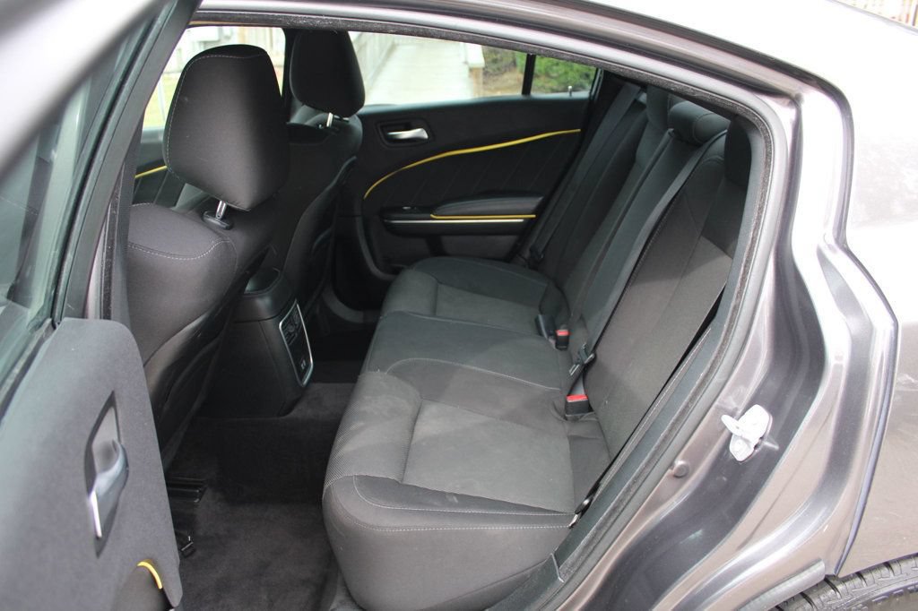 Used 2017 Dodge Charger R/T Scat Pack RWD image 28