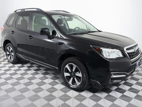 Used 2017 Subaru Forester 2.5i Premium AWD/4WD image 28