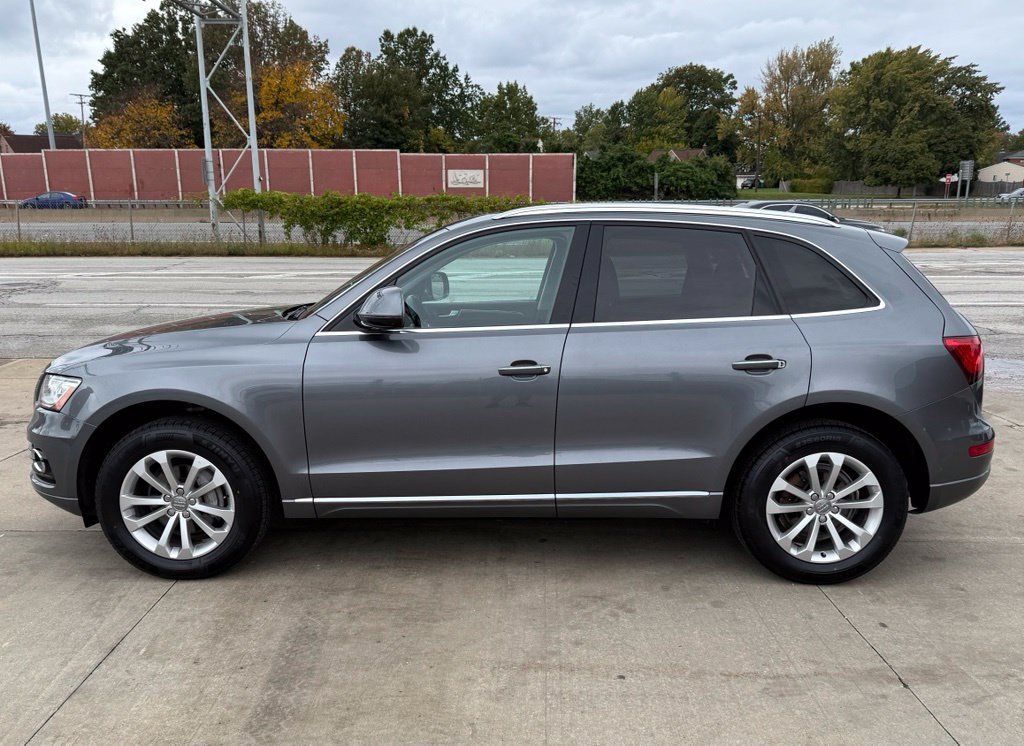 Used 2016 Audi Q5 2.0T Premium Plus w/ Technology Package AWD/4WD image 11