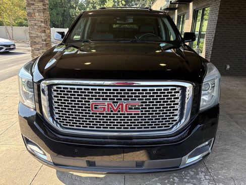 Used 2017 GMC Yukon XL Denali w/ Open Road Package AWD/4WD image 3