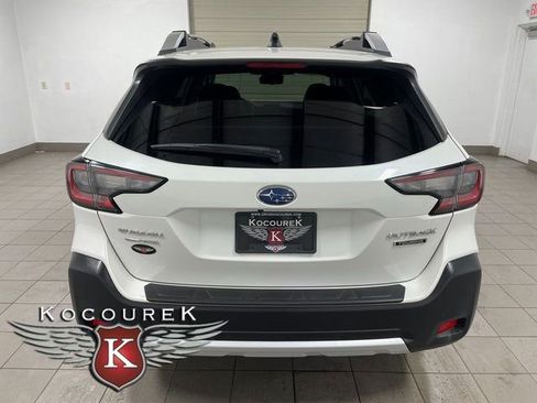 Used 2024 Subaru Outback Touring AWD/4WD image 5