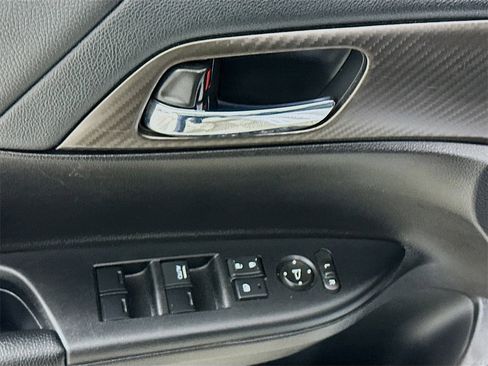 Used 2016 Honda Accord Sport image 21
