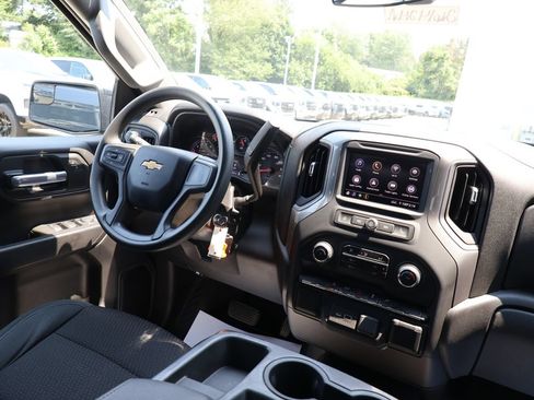 Used 2021 Chevrolet Silverado 1500 Custom AWD/4WD image 24