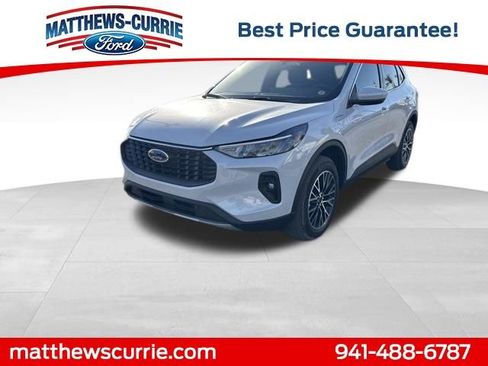 New 2026 Ford Escape SE image 7