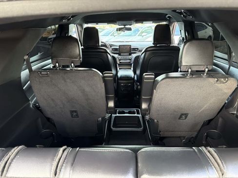 Used 2020 Ford Explorer XLT w/ Equipment Group 202A RWD image 45