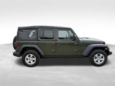 Used 2022 Jeep Wrangler Unlimited Sport AWD/4WD image 9