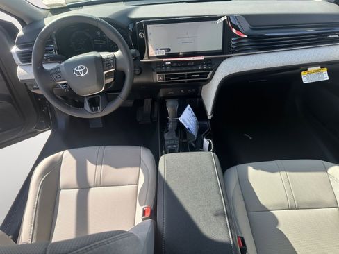 New 2026 Toyota Camry XLE AWD/4WD image 10