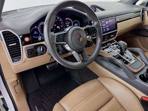 Certified 2021 Porsche Cayenne S AWD/4WD image 4