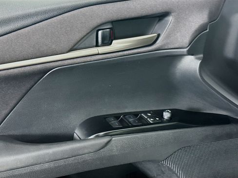Used 2025 Toyota Camry LE FWD image 15