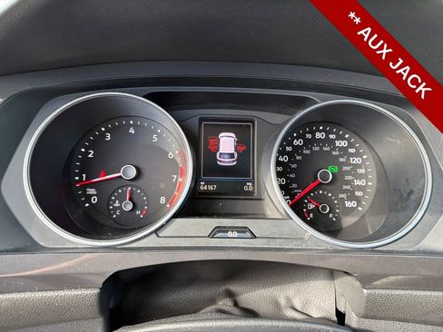 Used 2021 Volkswagen Tiguan SE image 17