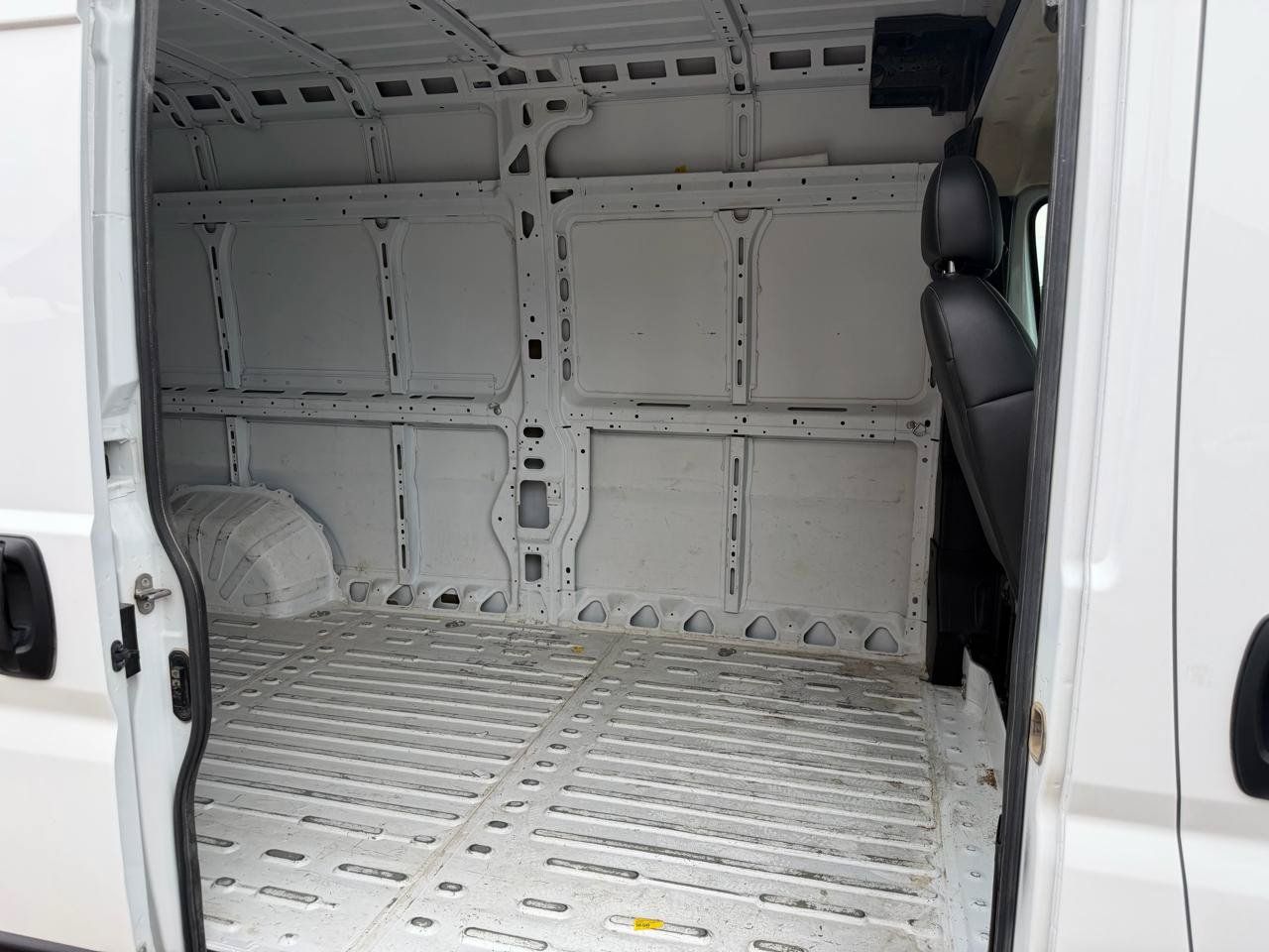 Used 2023 RAM ProMaster 2500 FWD image 29