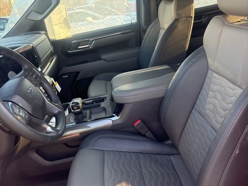 Used 2024 Chevrolet Silverado 1500 ZR2 w/ ZR2 Bison Edition image 28