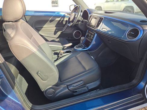 Used 2018 Volkswagen Beetle 2.0T SE image 5