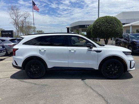 Used 2023 Kia Sorento SX FWD image 2
