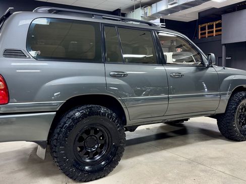 Used 1999 Toyota Land Cruiser AWD/4WD image 9