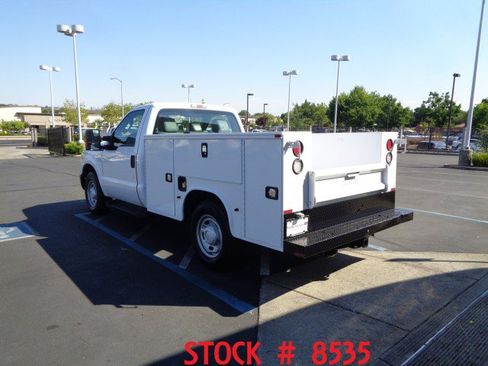 Used 2016 Ford F250 XL w/ Power Equipment Group RWD image 4